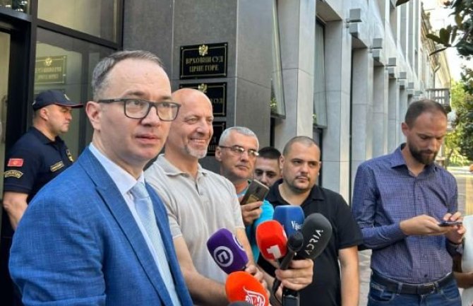Jovanović: Konačno završen sramotni proces, zadovoljni smo, Mandić i Knežević nijesu mogli da prisustvuju