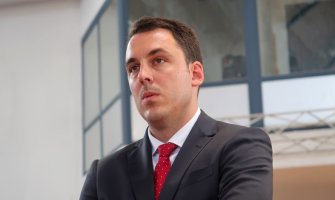 Vuković: Najava uništenja javnih finansija