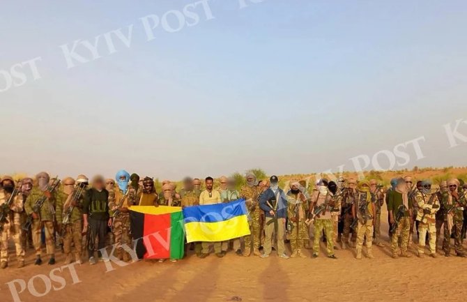 Daleko stiže ukrajinska ruka: Tuarezi razvili zastavu Ukrajine nakon uništavanja Wagnera u Maliju