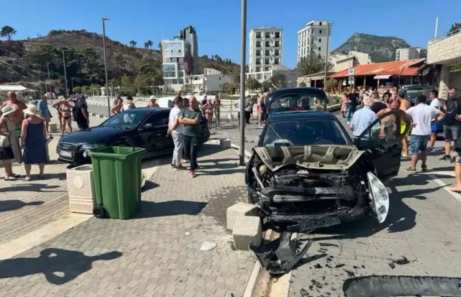 Saobraćajna nezgoda na šetalištu u Sutomoru, povrijeđene dvije ženske osobe